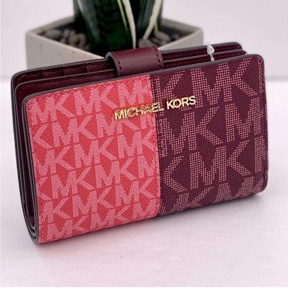 Michael Kors Jet Set Medium Two-Tone Logo Wallet - Picture 5 of 11